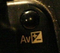 AV +-
