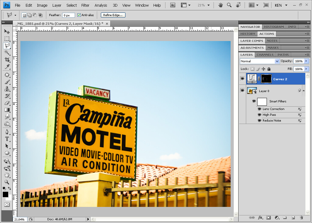 image-2 Making a selection with the polygonal lasso tool.