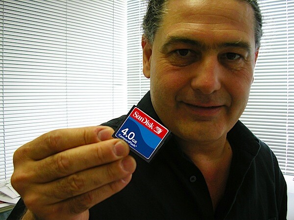Plamen & CF card 1.jpg