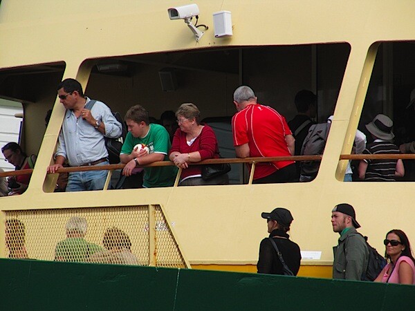 Canon PowerShot SX200IS-Manly ferry tele.JPG