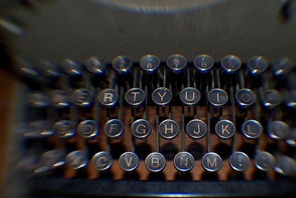 typewriter.jpg