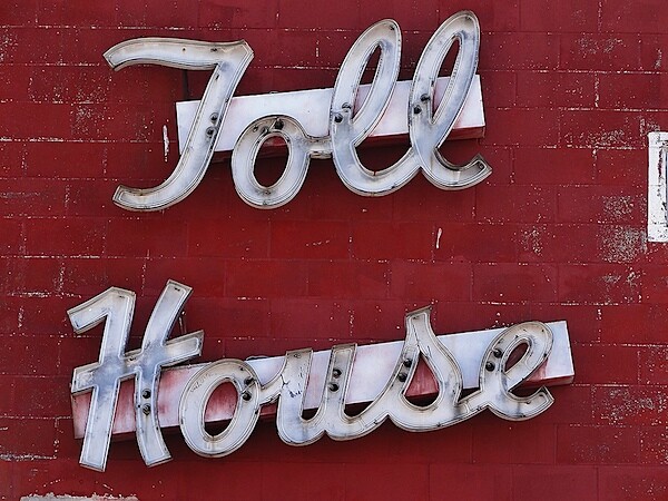 hx5v tollhouse.jpg