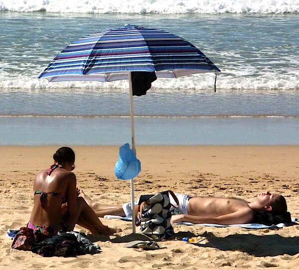 Beach people 4.JPG