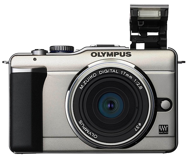Olympus PEN E-PL1 lens flash