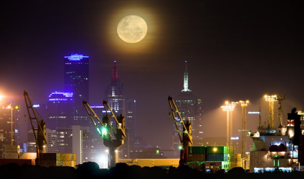 Moon over Melbourne