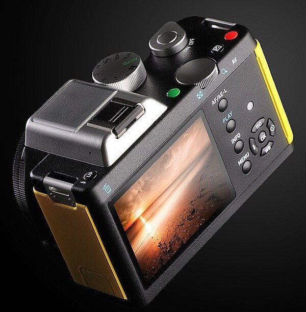 Pentax K-01_angle_back.jpg