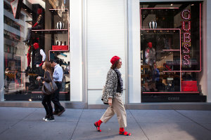 6-guess-in_red