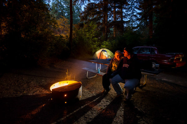 night-campfire-photography-009