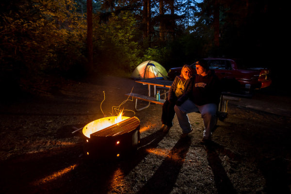 night-campfire-photography-010