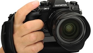 Olympus-OM-D-E-M1-Review-front.jpg