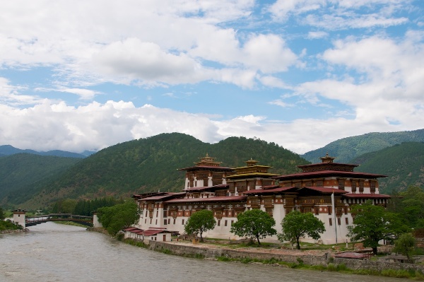 Travel Photography Tips Architecture  Punakha Dzong  Punakha Bhutan  Copyright 2013 Ralph Velasco