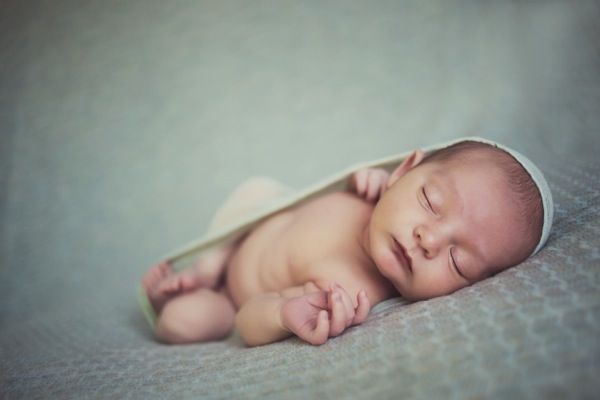 Newborn photography tips 01