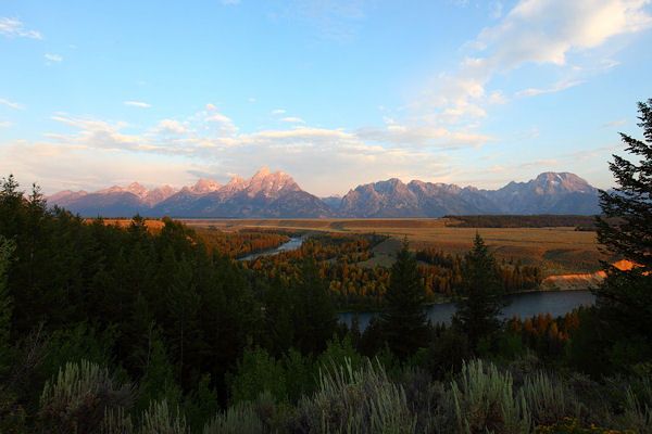 5 Tetons Mountains background