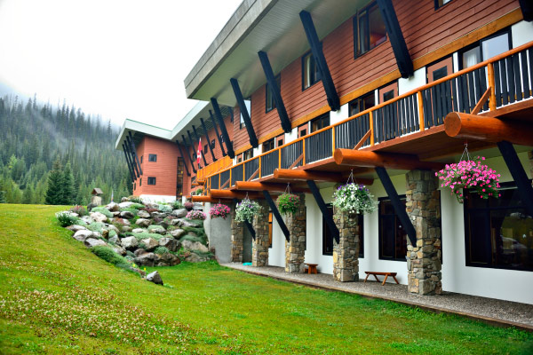 The CMH Bugaboo Lodge