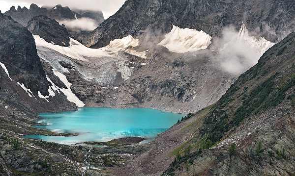 Aptly named Cobalt Lake