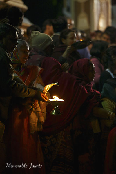 Photographing From The Hip Ganga Aarti In Rishikesh By Memorable Jaunts