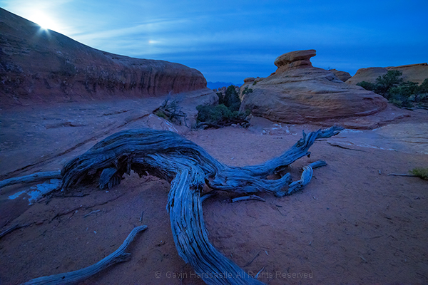 Don't use a polarizer for full moon photography