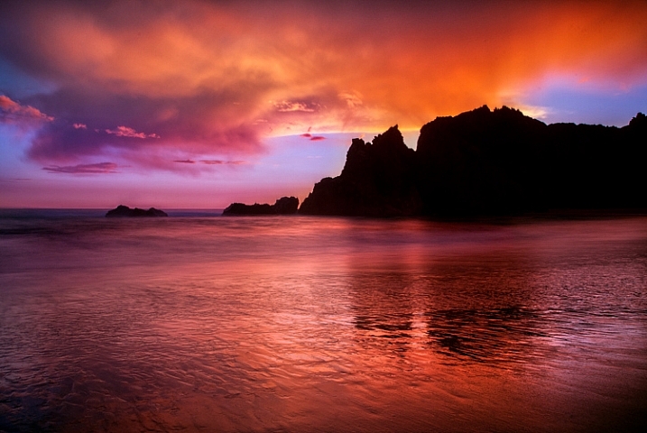 Seascape features example -  Reflections at Pfeiffer beach