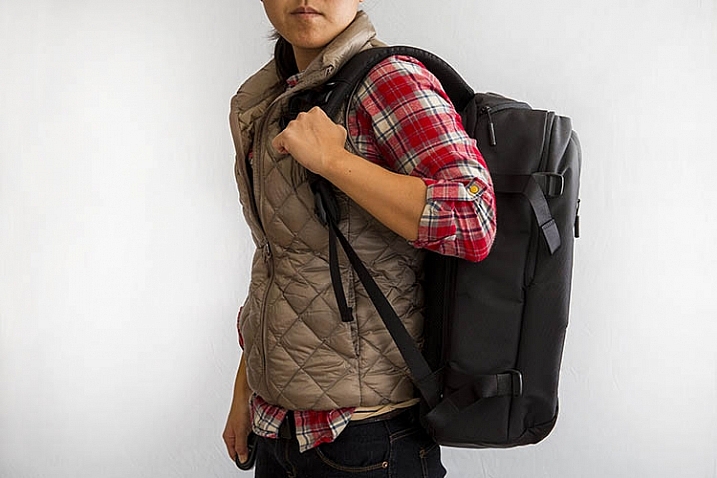 Incase DSLR laptop backpack