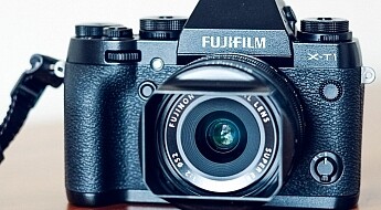 Mirrorless cameras and focusing