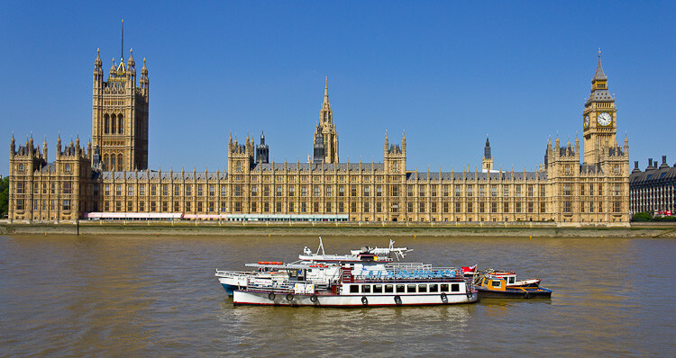 Better cropping - a view of the House of Parliament.