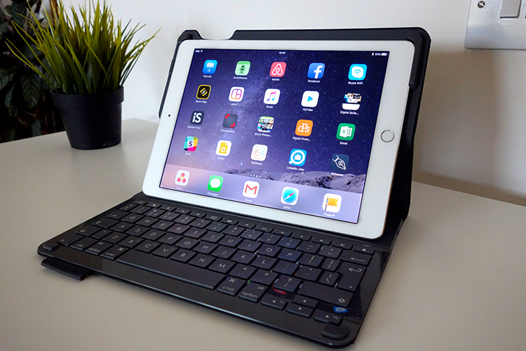 ipad-paired-with-keyboard-open