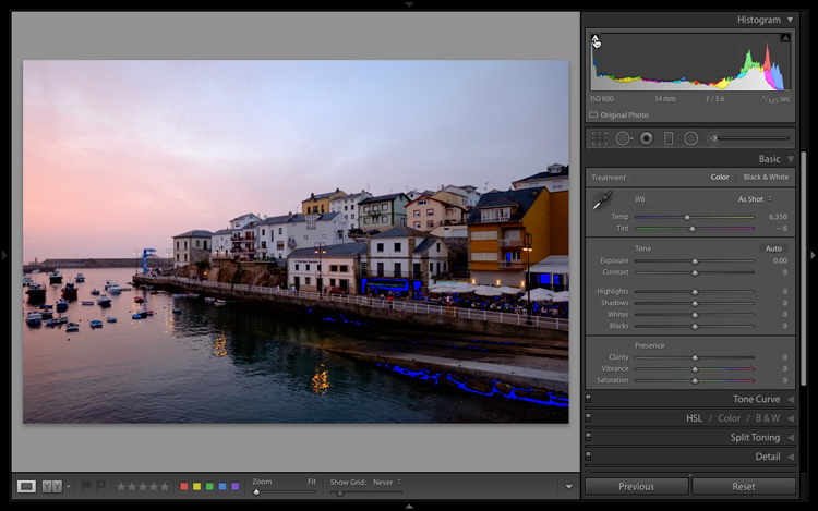 The Lightroom histogram clipped shadows