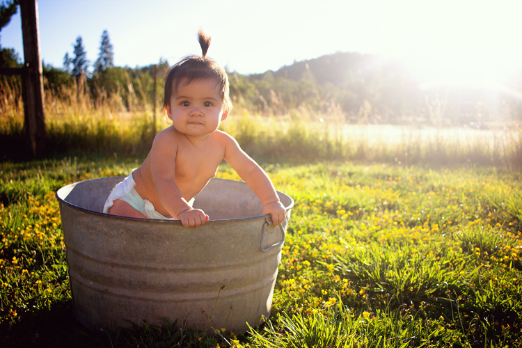 5 Easy Tips for Photographing Babies Outdoors
