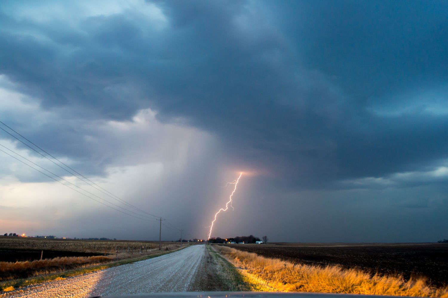 6 Tips on Photographing Lightning During the Day