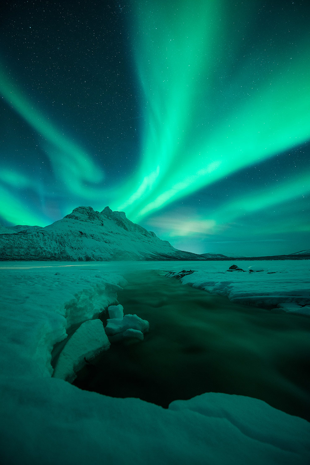 How To Photograph The Northern Lights (Aurora Borealis)