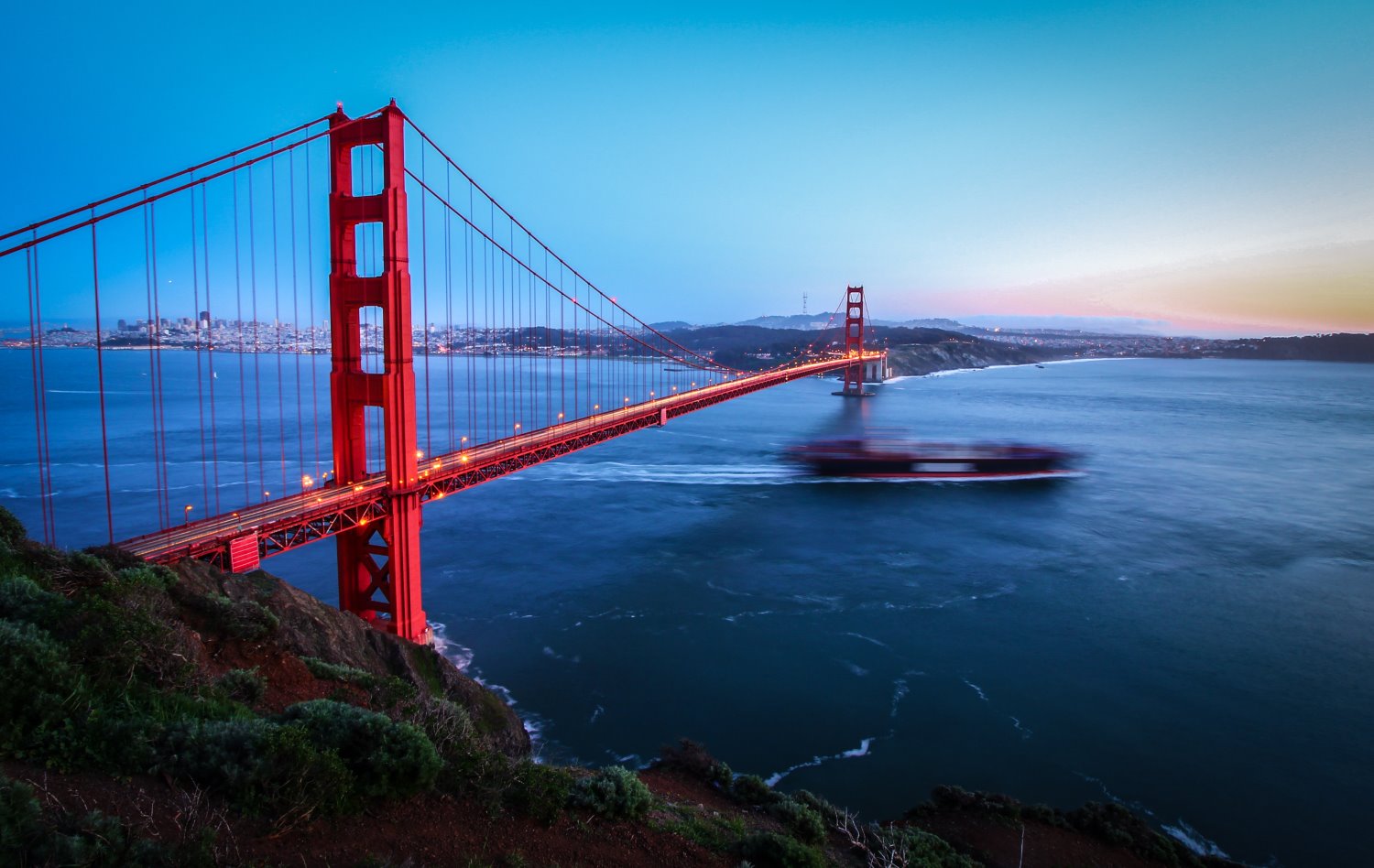 Blue Hour Photography: The Essential Guide (+ Tips)