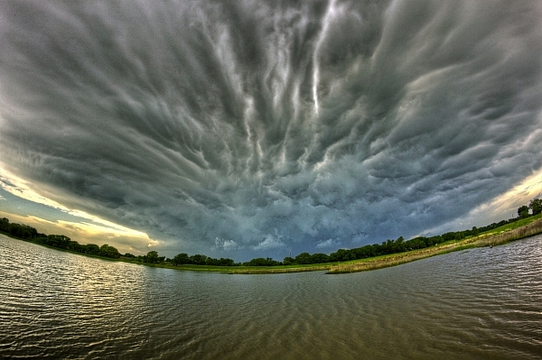 23 Ethereal Images of Clouds